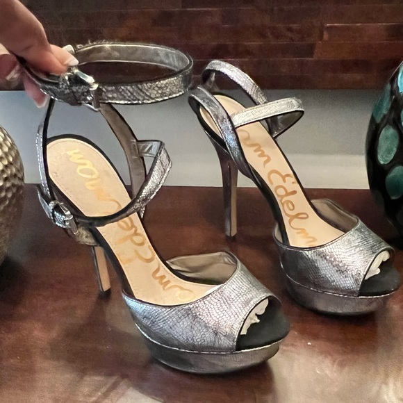 Pewter Sam Edelman sandal heels - Picture 1 of 2